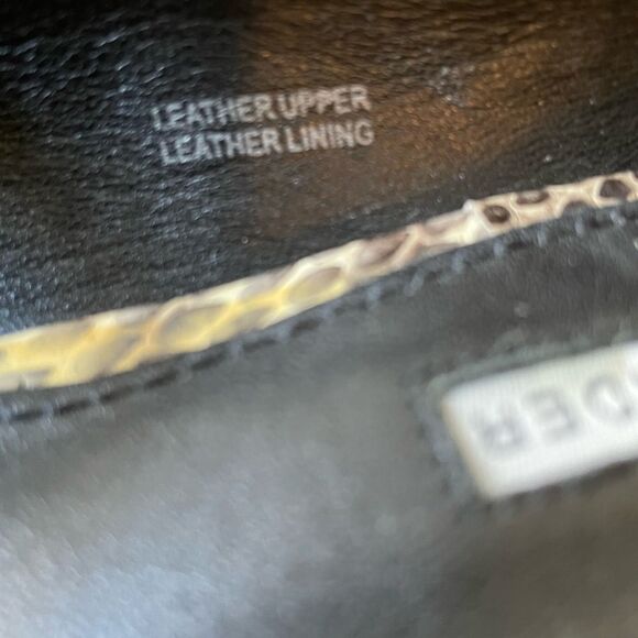 Vera Wang Lavendar Leather Heels Size 6.5M - Picture 5 of 7